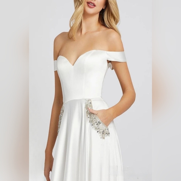 NWT Mac Duggal, Off Shoulder Gown, White, Size 4 - $398 - Picture 4 of 16